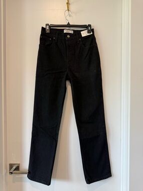 NWT Abercrombie The 90’s Straight Jeans Black